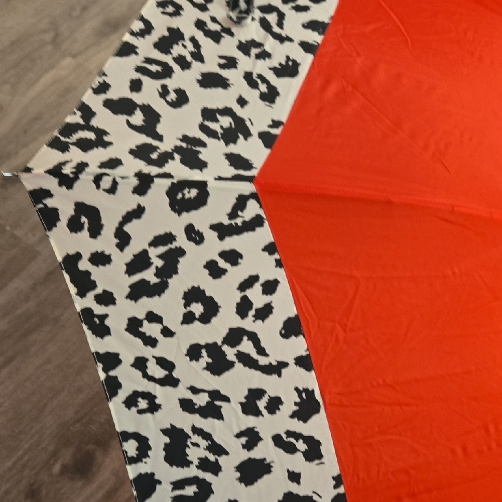 Dior Red Canopy Umbrella with Leopard-Print Border - Picture 4 of 8